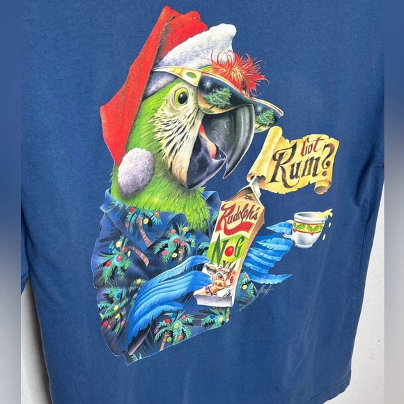 Goin Costal tee parrot on back with Santa Hat.  So cute.  Size L or XL. - Picture 5 of 5